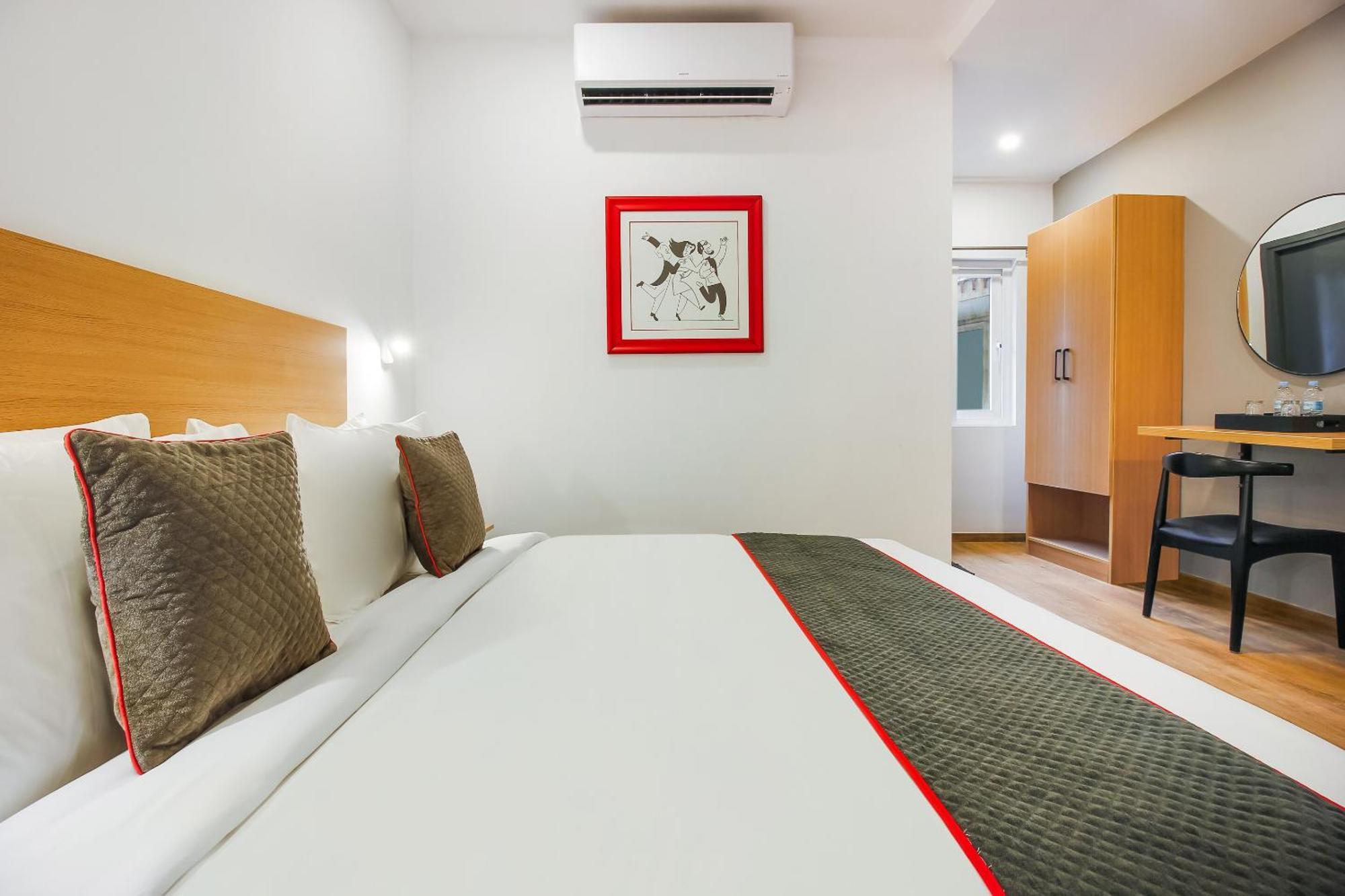 Super Townhouse The Cinco Hotel Near Esi Hospital Haïdarabad Extérieur photo