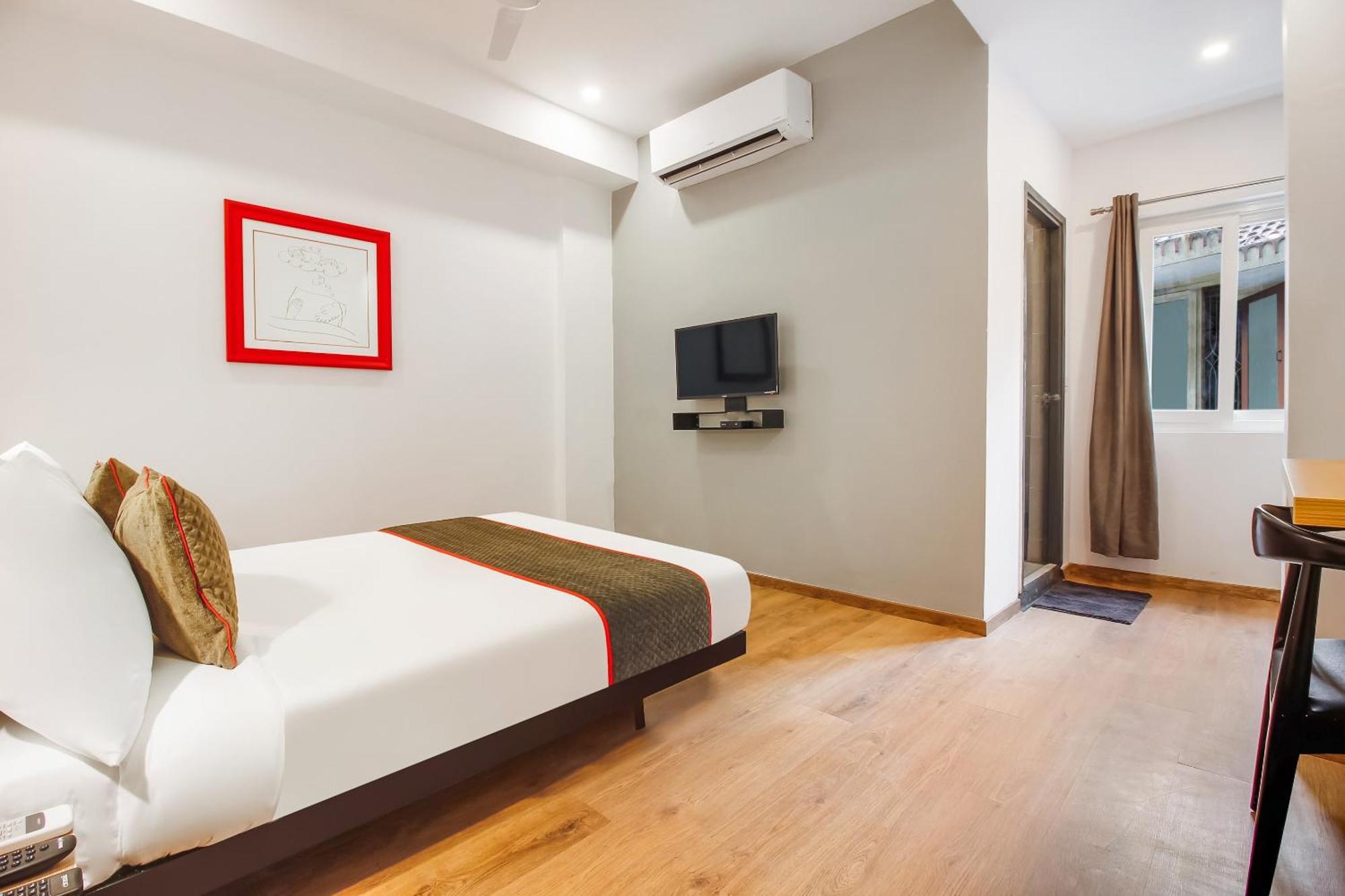 Super Townhouse The Cinco Hotel Near Esi Hospital Haïdarabad Extérieur photo